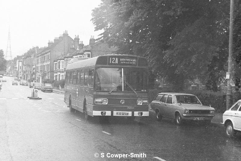 BW19,07,LS070,12A,SOUTH CROYDON GAR,HIGH ST PENGE,19061977.JPG