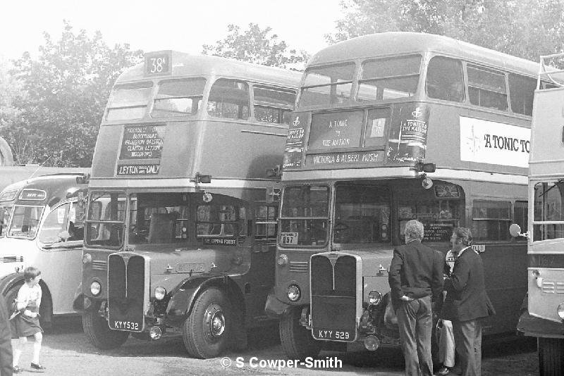 BW19,26,RT1705,,,HILLINGDON BUS GATHERING,071977.JPG