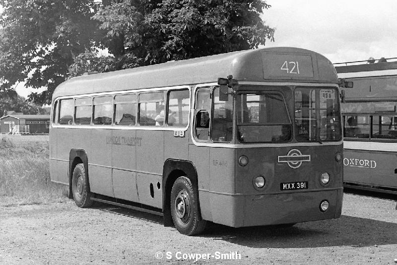 BW19,30,RF414,,,HILLINGDON BUS GATHERING,071977.JPG