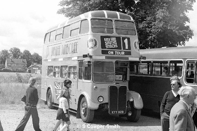 BW19,34,RT3200,,,HILLINGDON BUS GATHERING,071977.JPG