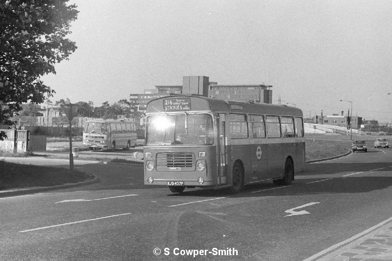 BW20,10,BL37,216,STAINES,STAINES,JUNE 1977.JPG