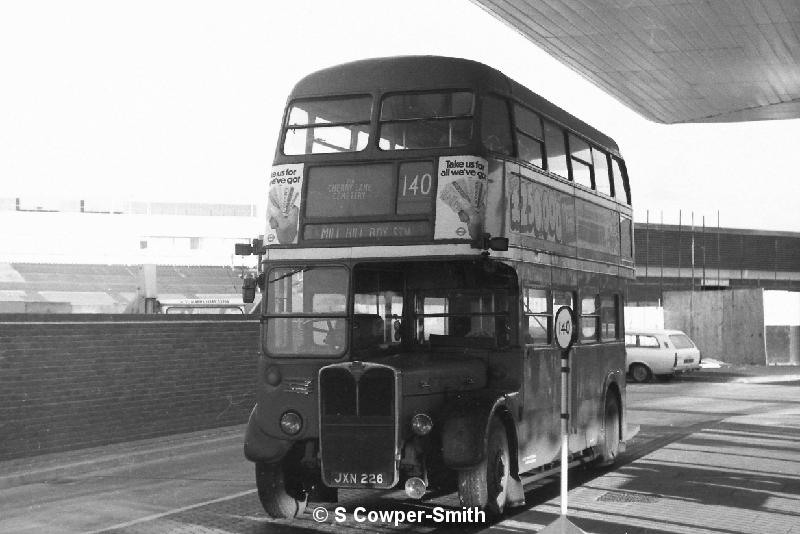 BW22,03,RT0848,140, MILL HILL BDY STN, HEATHROW AIRPORT, DEC 1977.JPG