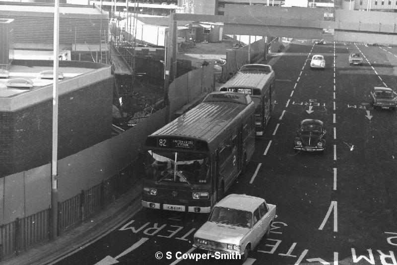 BW22,42,LS010,82,HATTON CROSS STATION,HEATHROW,JAN 1978.JPG