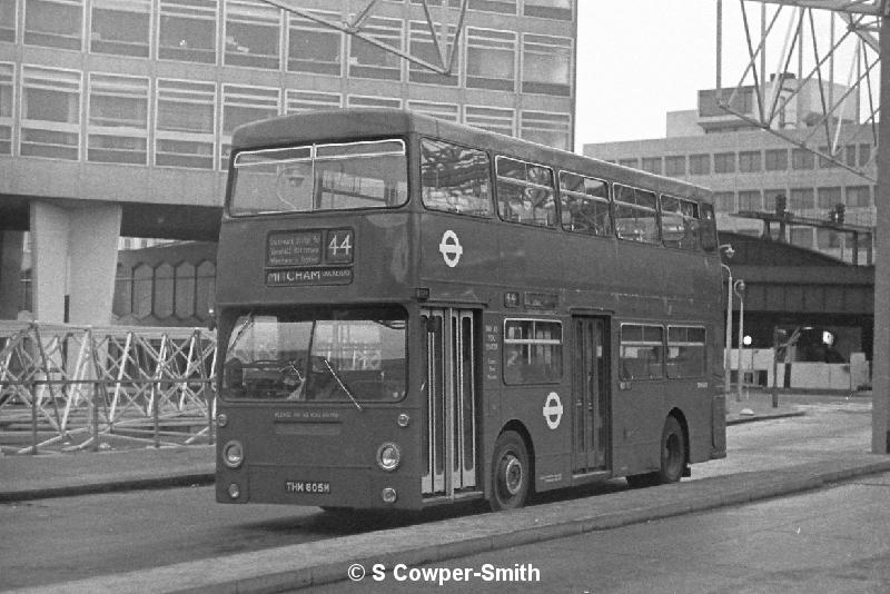 BW23,06,DMS1605,44,MITCHAM CRICKETERS,LONDON BRIDGE,JAN 78.JPG