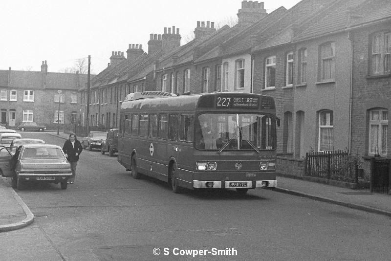 BW23,34,LS096,227,CHISLEHURST GORDON ARMS,CHISLEHURST GORDON ARMS,JAN 78.JPG