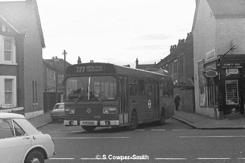 BW23,36,LS069,227,CRYSTAL PALACE,CHISLEHURST GORDON ARMS,JAN 78.JPG