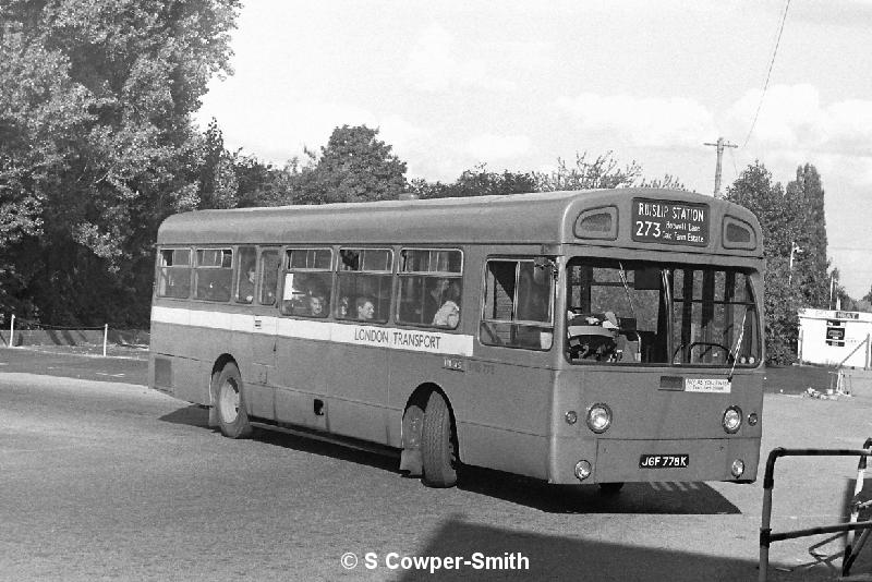 BW25,03,SMS778,273,Ruislip Station,Ruislip Station,Sept 1977.JPG