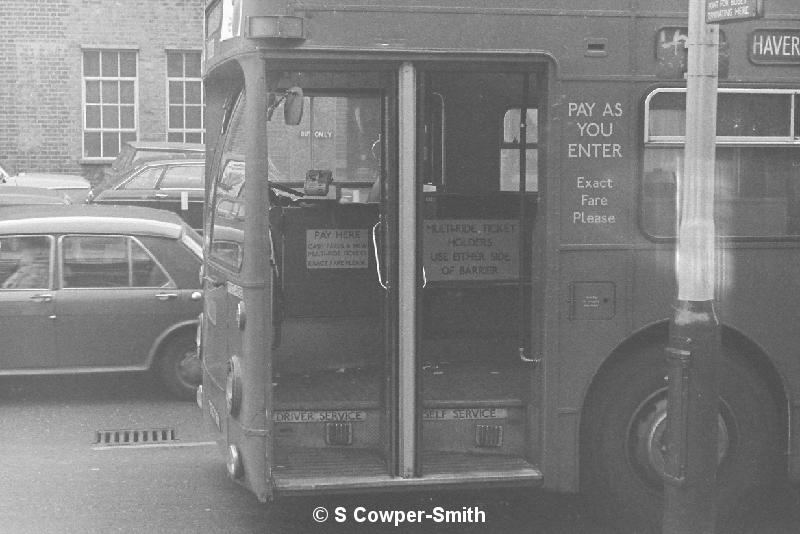 BW27,31,DMS0736,,,FRONT ENTRANCE OSIDE HORNCHURCH GARAGE,260278.JPG