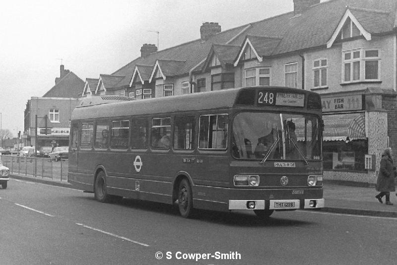 BW27,36,LS123,248,UPMINSTER PARK ESTATE VIA CRANHAM,HORNCHURCH GARAGE,260278.JPG