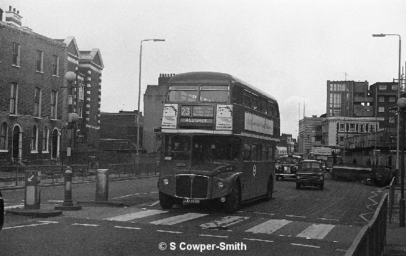 BW28,33,RML2502,23,Aldgate,Stepney Arbour Square,Mar 1978.jpg