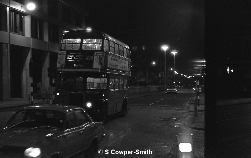 BW31,10,RT2797,N98,Bank,Holborn Viaduct,Apr 78.jpg