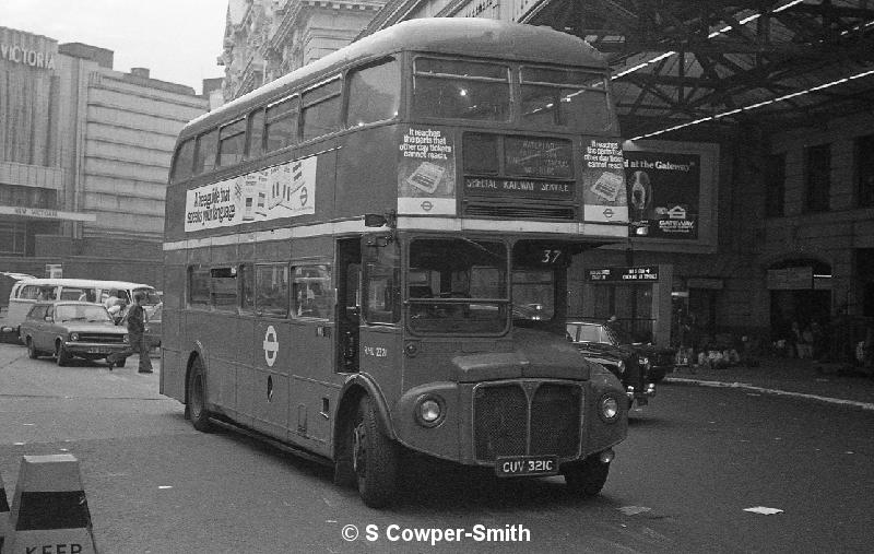 INTER,BW53,08,RML2321,INTER,INTER STATION NIGHT BUS,VICTORIA STN FORECOURT SW1,27081978.jpg