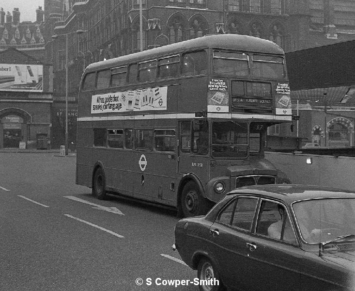 INTER,BW53,09,RML2321,INTER,INTER STATION NIGHT BUS,KINGS CROSS EUSTON RD N1,27081978.jpg