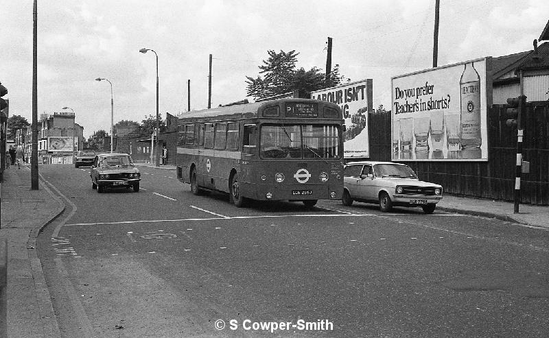 P1,BW51,24,SMS285,P1,NEW CROSS AND OLD KENT RD,SURREY DOCKS STN,01081978.jpg