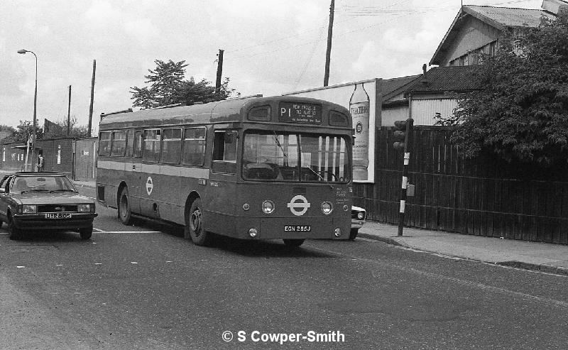 P1,BW51,25,SMS285,P1,NEW CROSS AND OLD KENT RD,SURREY DOCKS STN,01081978.jpg