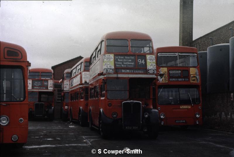 S01,02,RT2262,BROMLEY GARAGE,041975.jpg