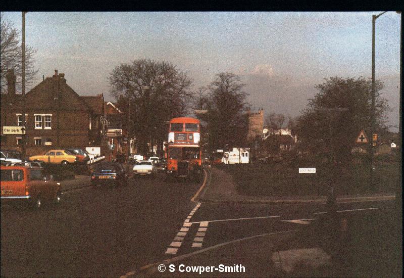 S01,09,RT3793,FNS,161,CHISLEHURST WAR MEMORIAL,041975.jpg