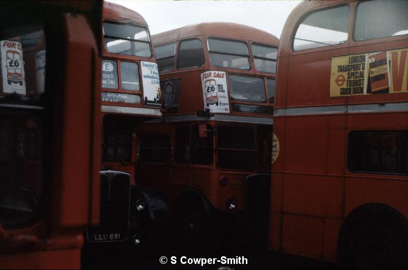 S01,21,VARIOUS RT'S SIDCUP GARAGE YARD,041975.jpg