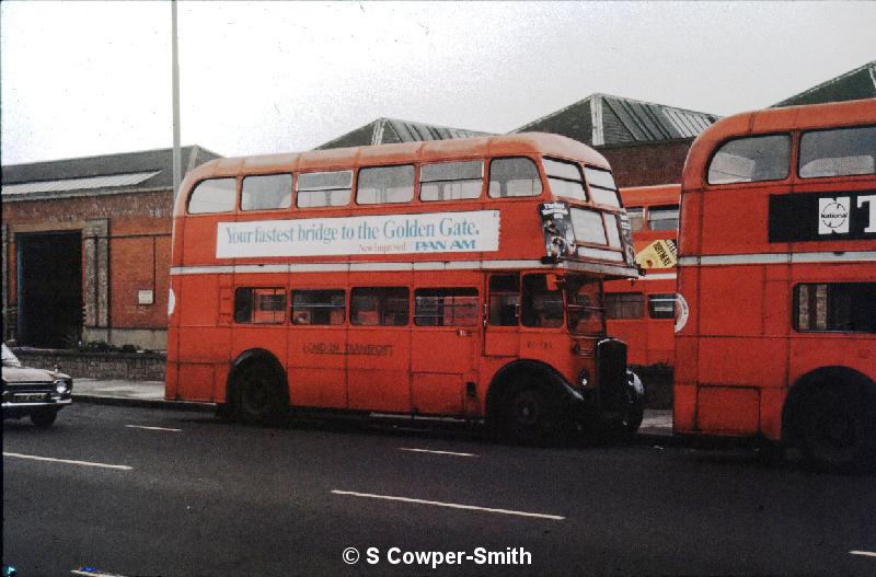 S06,21 RT785 FOS TL GARAGE 75 CATFORD GARAGE 1975.jpg