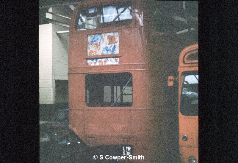 S06,36 RT3319 PLAYBUS Q GARAGE 1975.jpg