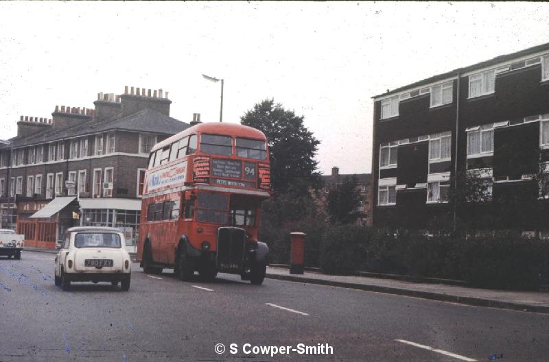 S07,08 RT3546 FOS LEE HIGH RD SE13 94 PETTS WOOD STN JULY 1975.jpg