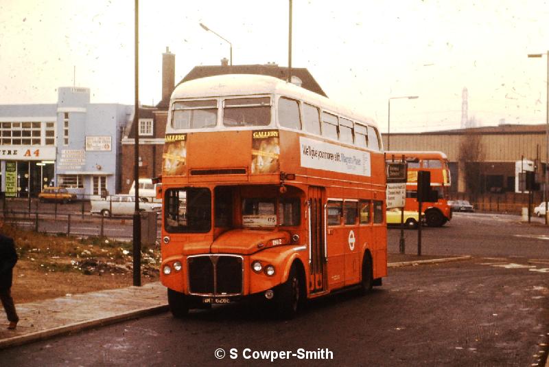 S07,09 RMA02 FNS 175 DAGENHAM 101975.JPG