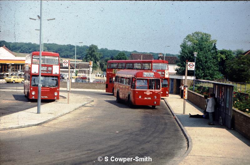 S07,27 RF533 FOS CHINGFORD RLWY STN 121 CHINGFORD STATION 061976.jpg