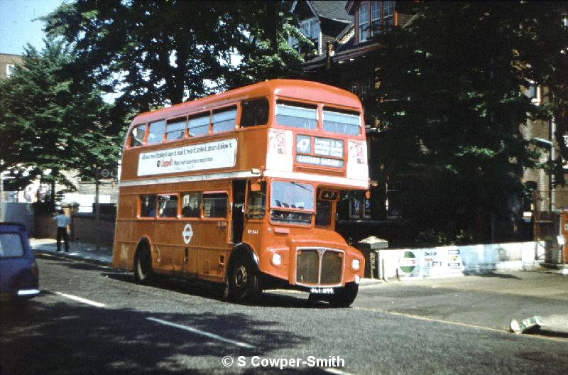 S07,28 RM844 FOS SURREY DOCKS 47 CATFORD GARAGE 061976.jpg