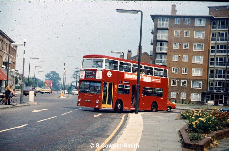 S19,07 DMS19,84 61 Eltham Well Hall Stn Southend Cres 061976.jpg