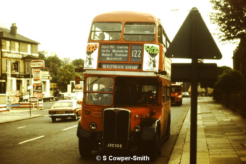 S21,08 RT0745 122 BEXLEYHEATH GARAGE BROCKLEY RISE 1976.JPG