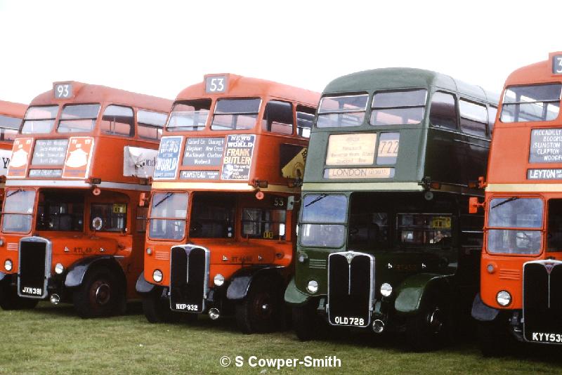 S21,28 RTL0068 RT4680 RT4508 HILLINGDON SHOW 1977.JPG