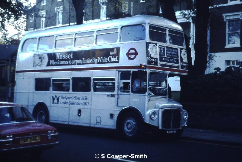 S25,17 RM1894 SRM17 12 OXFORD CIRCUS 101977.JPG