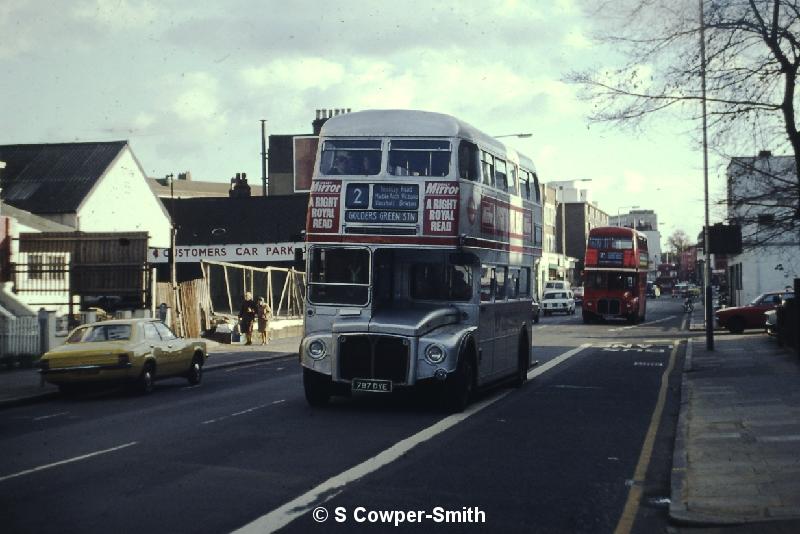 S25,21 RM1787 SRM8 2 Golders Green Stn 101977.JPG