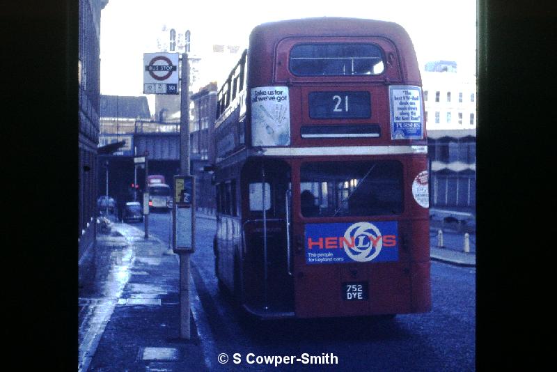 S25,29 RM1752 21 London Bridge 101977.JPG