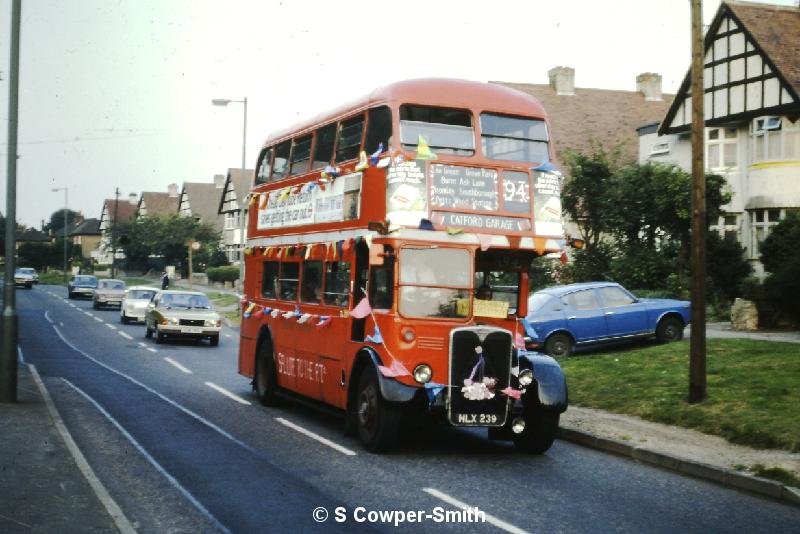 S27,07 RT0422 94 Catford Garage Southborough Lne Last Day RT 25081978.JPG