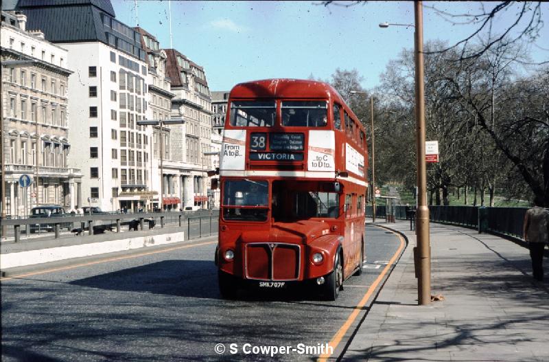 S41,01,RML2707,38,VICTORIA,PICCADILLY,1981 or 82.jpg