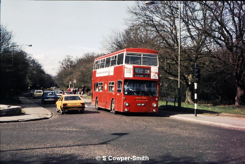 S41,04,DMS2012,228,ELTHAM WELL HALL STATION,CHISLEHURST WAR MEMORIAL,1981 OR 2.jpg