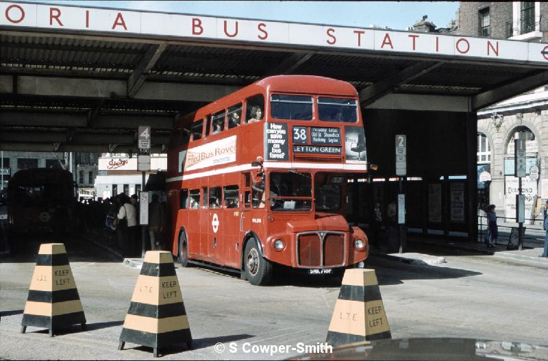 S41,22,RML2718,38,LEYTON GREEN,VICTORIA BUS STN,1981 OR 2.jpg