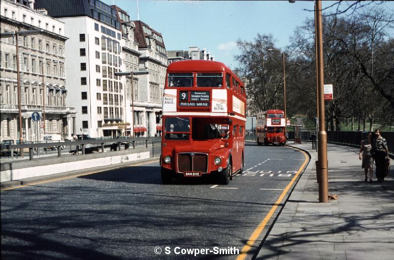 S41,25,RM1644,9,MORTLAKE GARAGE,PICCADILLY,1981 OR 2.jpg