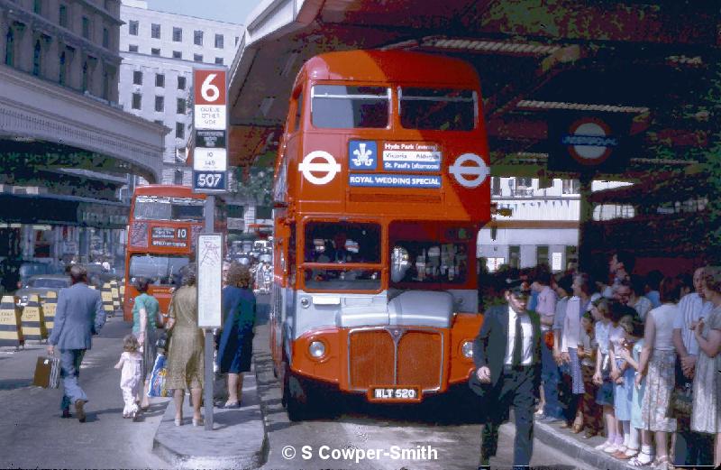 SPECIAL,S39,18,RM0520,SPECIAL,,VICTORIA BUS STN,28Jul81.JPG