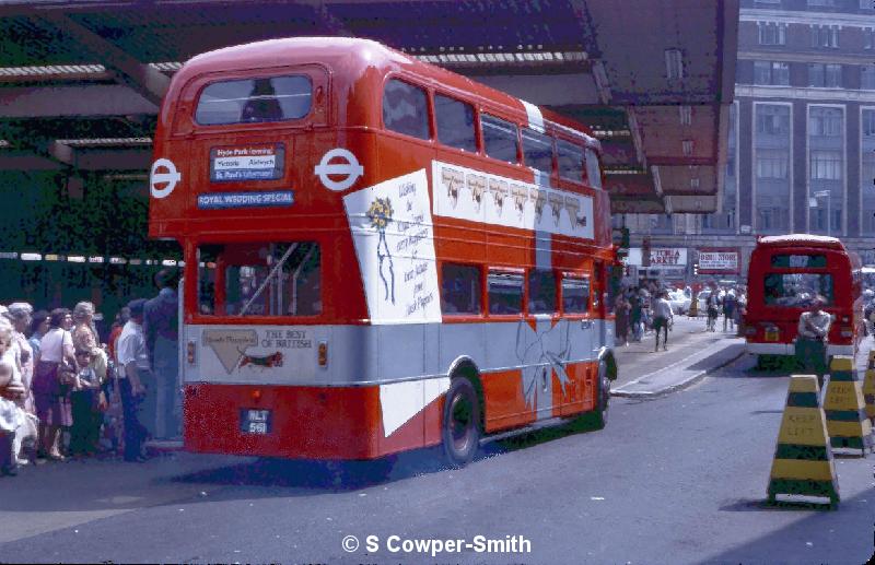 SPECIAL,S39,29,RM0561,SPECIAL,,VICTORIA BUS STN,28Jul81.JPG