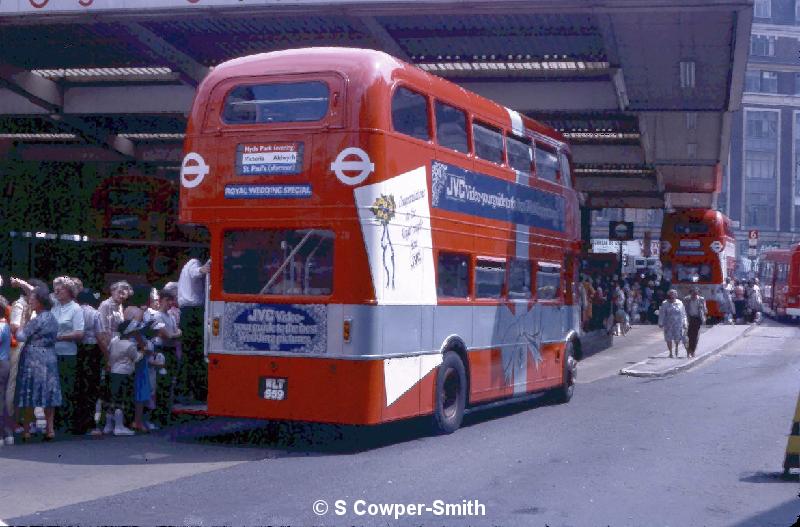 SPECIAL,S39,32,RM0559,SPECIAL,,VICTORIA BUS STN,28Jul81.JPG