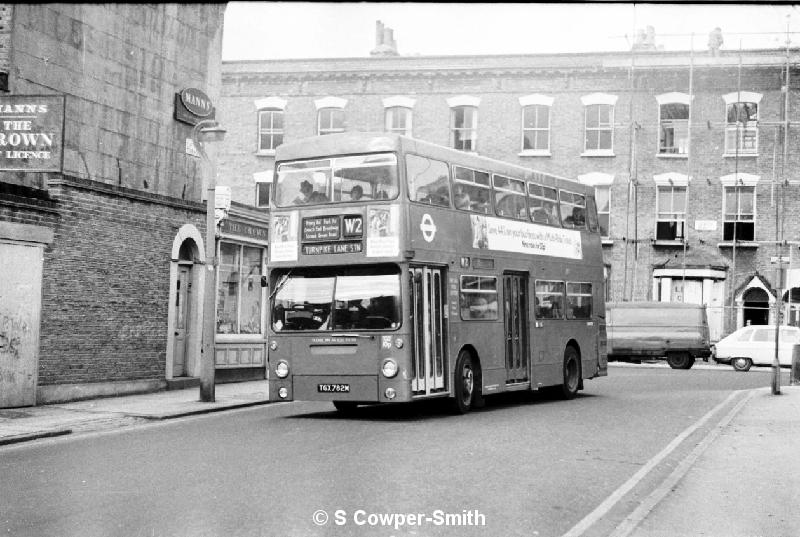 W2,BW01,04,DMS0782,W2, TURNPIKE LANE STN,FINSBURY PK,101976.jpg