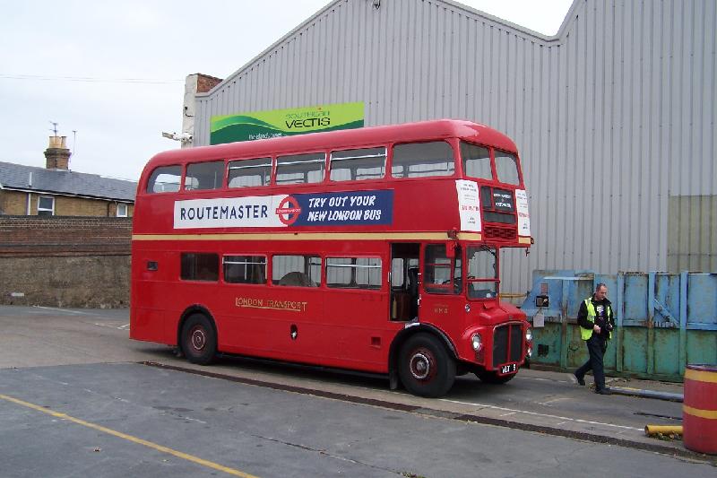 RM8 Ryde Bus Garage 2 181009 .JPG