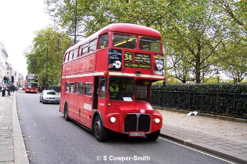RML2359 FOS 38 Victoria Station Piccadily 281005.JPG