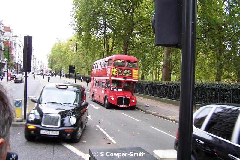 RML2370 FOS 38 Victoria Station Piccadily 281005.JPG