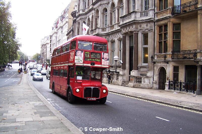 RML2675 FOS 38 Clapton Pond Piccadilly 281005 .JPG