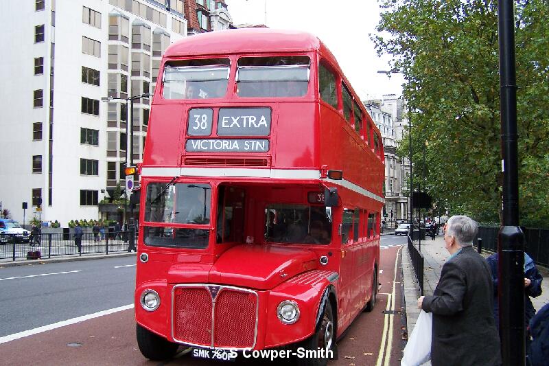 RML2760 38 Victoria Piccadilly 281005.JPG
