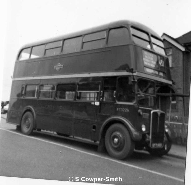 RT3226 DG 431 Orpington Stn .jpg