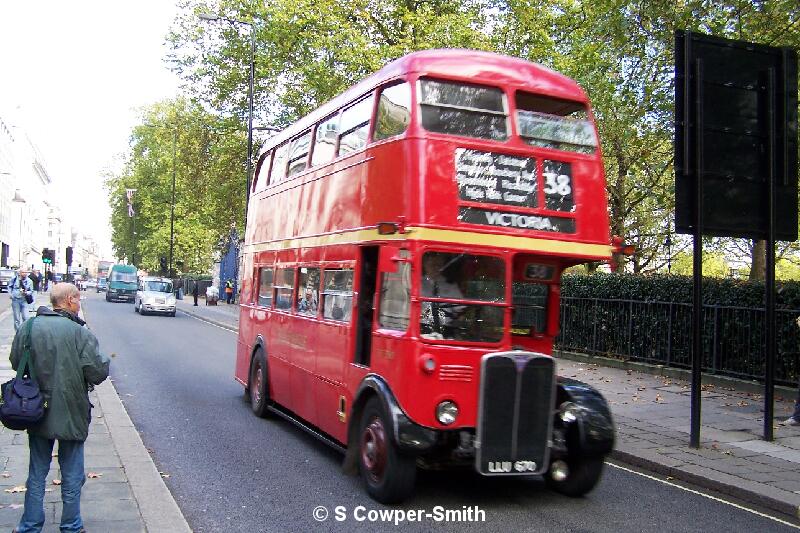 RT3871 FOS 38 Victoria Piccadily 281005.JPG